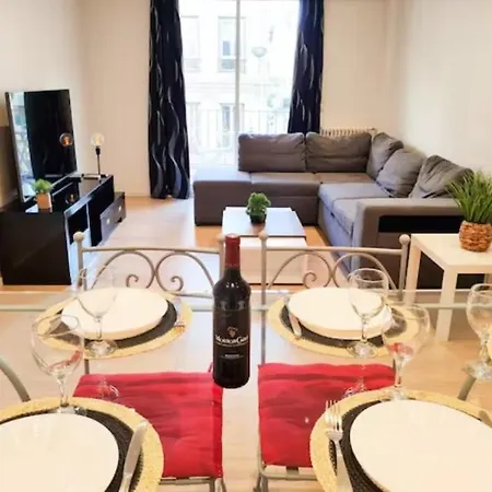 Avec Balcon Et Parking Prive 아파트 니스