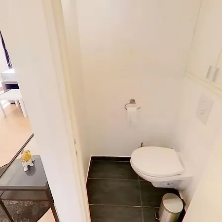 아파트 Avec Balcon Et Parking Prive *